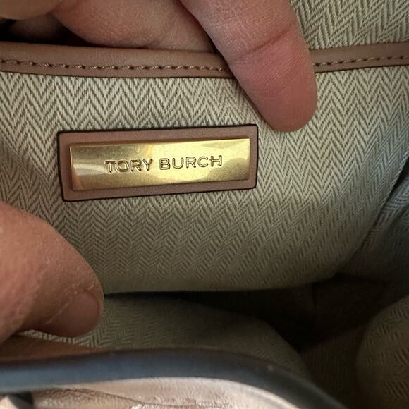 NWT Tory Burch Willa Soft Quilt Backpack Roasted Almond Gold - Picture 8 of 12